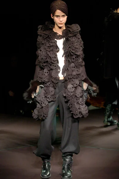 Look 48